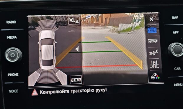 Миниатюра 31 Volkswagen Passat 2017