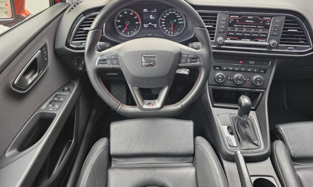Мініатюра 35 Seat Leon FR Orange 2016