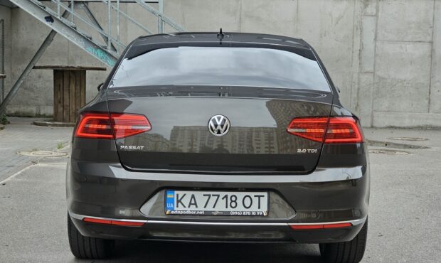 Миниатюра 4 Volkswagen Passat 2017