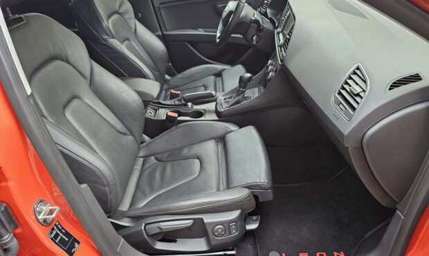 Мініатюра 44 Seat Leon FR Orange 2016