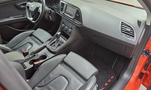 Мініатюра 46 Seat Leon FR Orange 2016