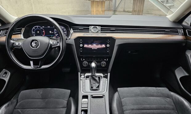 Миниатюра 51 Volkswagen Passat 2017