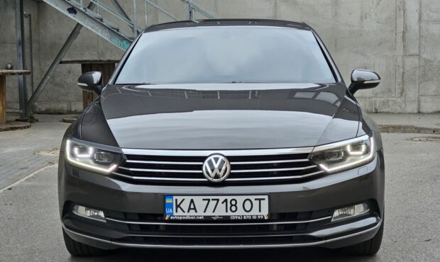 Миниатюра 8 Volkswagen Passat 2017