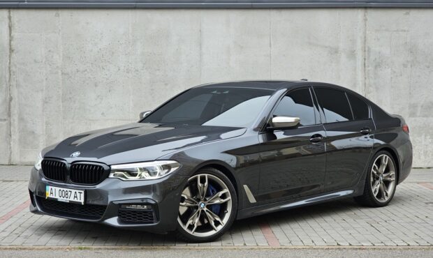 Миниатюра BMW M550i xDrive 2019 4.4