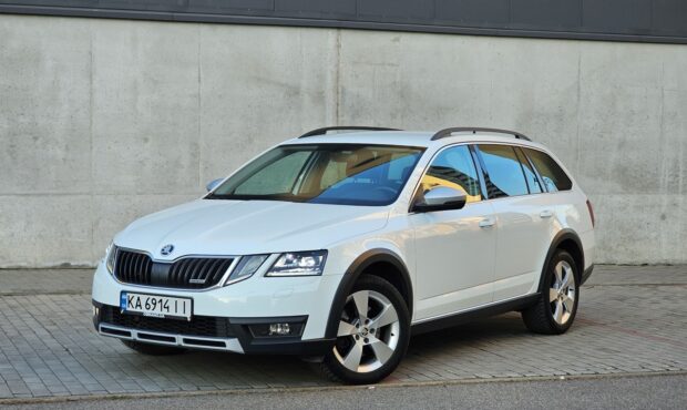 Мініатюра Skoda Octavia Scout 2017