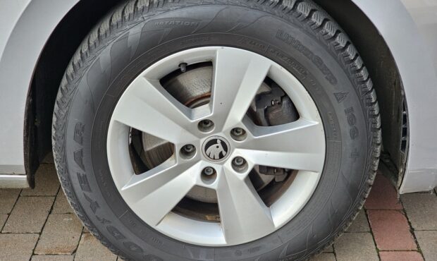 Миниатюра 11 Skoda Superb 2016