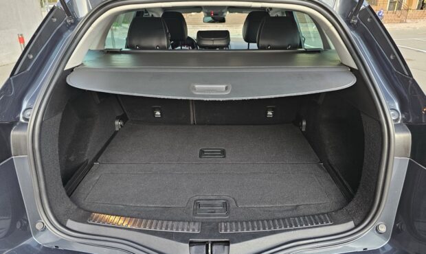 Миниатюра 13 Renault Megane 2018