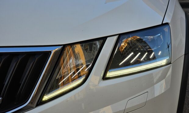 Мініатюра 14 Skoda Octavia Scout 2017