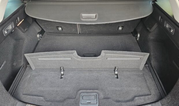 Миниатюра 15 Renault Megane 2018