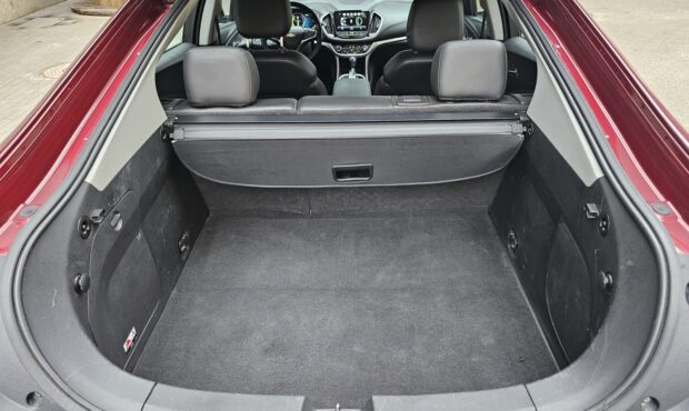 Мініатюра 15 Chevrolet Volt 2016 Plug-in Hybrid