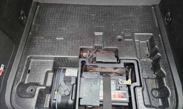 Мініатюра 16 Chevrolet Volt 2016 Plug-in Hybrid