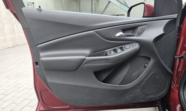 Мініатюра 17 Chevrolet Volt 2016 Plug-in Hybrid