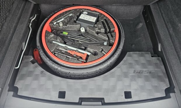 Мініатюра 20 Porsche Cayenne 2018