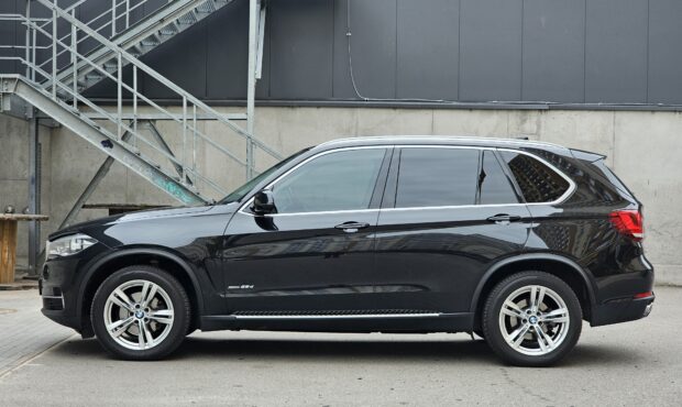 Мініатюра 2 BMW X5 2018