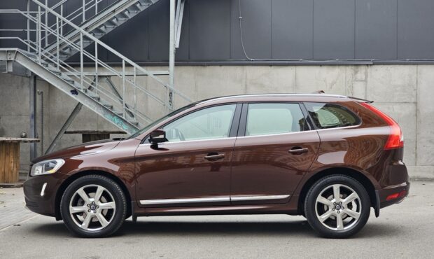 Мініатюра 2 Volvo XC60 2013