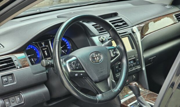 Мініатюра 23 Toyota Camry 2017