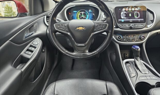 Мініатюра 23 Chevrolet Volt 2016 Plug-in Hybrid