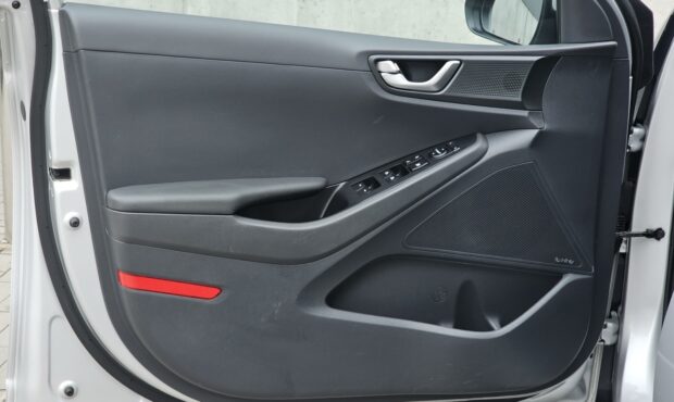 Мініатюра 24 Hyundai Ioniq Electric