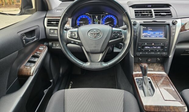 Мініатюра 27 Toyota Camry 2017