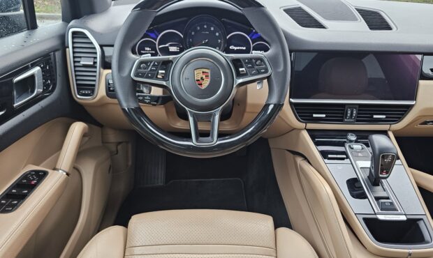 Мініатюра 29 Porsche Cayenne 2018