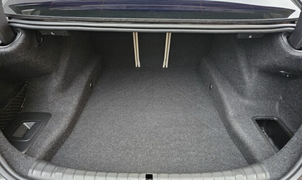 Миниатюра 28 BMW M550i xDrive 2019 4.4