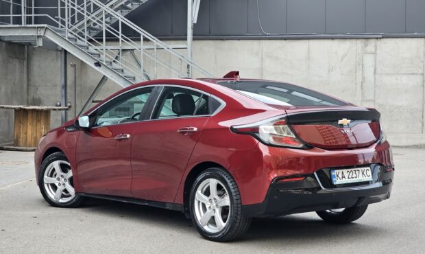 Мініатюра 3 Chevrolet Volt 2016 Plug-in Hybrid