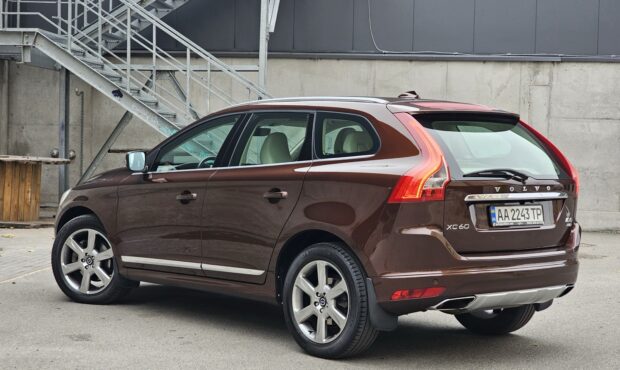 Мініатюра 3 Volvo XC60 2013