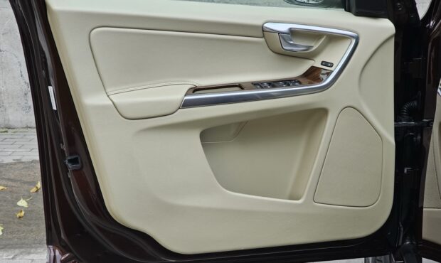 Мініатюра 30 Volvo XC60 2013