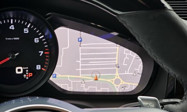 Мініатюра 31 Porsche Cayenne 2018