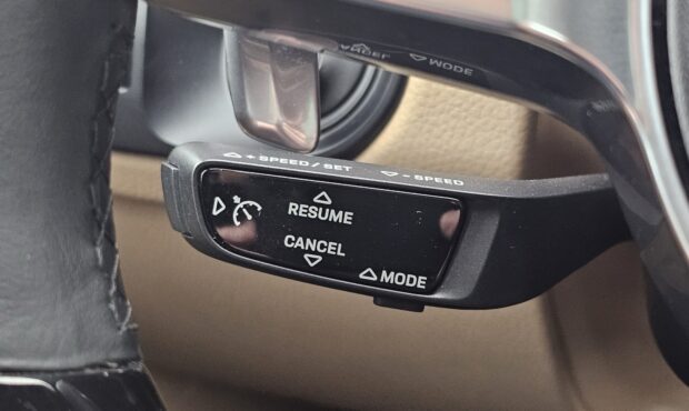 Мініатюра 32 Porsche Cayenne 2018