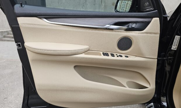 Мініатюра 32 BMW X5 2018