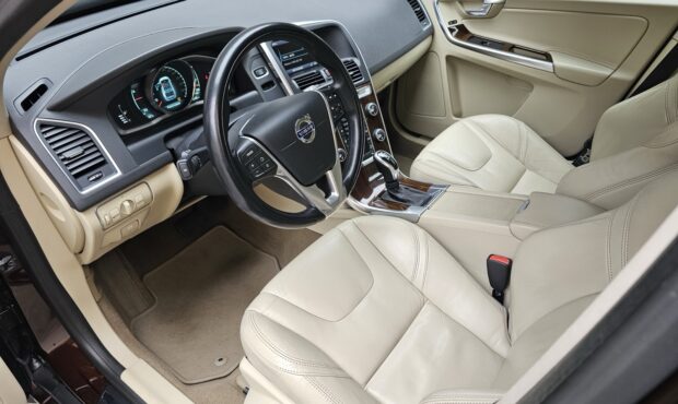 Мініатюра 34 Volvo XC60 2013