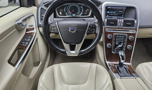 Мініатюра 37 Volvo XC60 2013