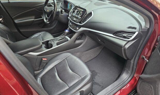 Мініатюра 39 Chevrolet Volt 2016 Plug-in Hybrid