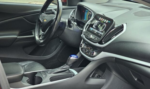 Мініатюра 40 Chevrolet Volt 2016 Plug-in Hybrid