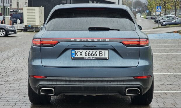 Мініатюра 4 Porsche Cayenne 2018