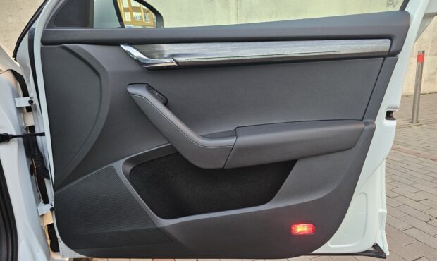 Мініатюра 45 Skoda Octavia Scout 2017