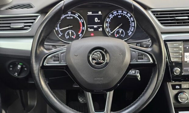 Миниатюра 41 Skoda Superb 2016