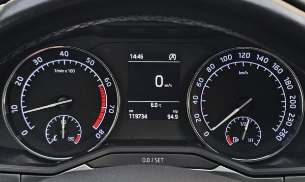 Миниатюра 42 Skoda Superb 2016