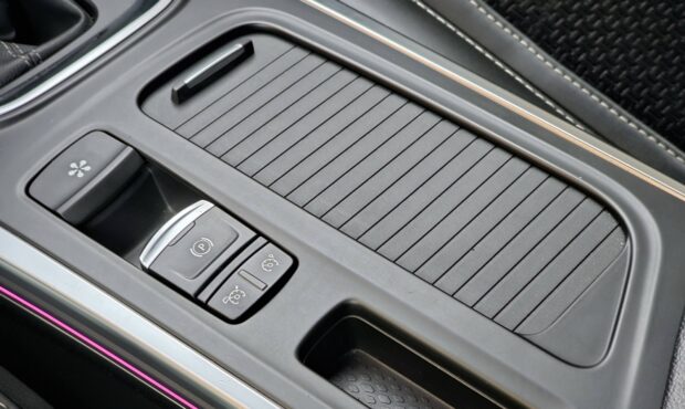 Миниатюра 42 Renault Megane 2018