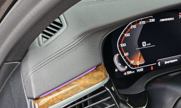 Миниатюра 45 BMW M550i xDrive 2019 4.4