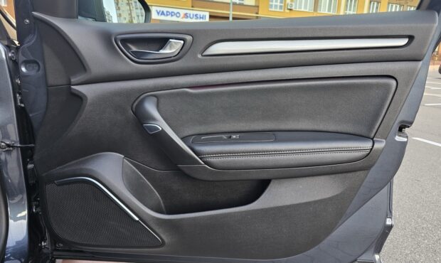 Миниатюра 43 Renault Megane 2018