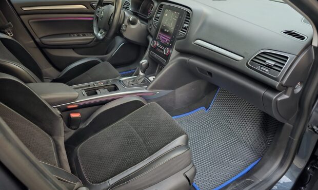 Миниатюра 46 Renault Megane 2018