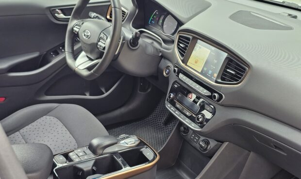 Мініатюра 43 Hyundai Ioniq Electric