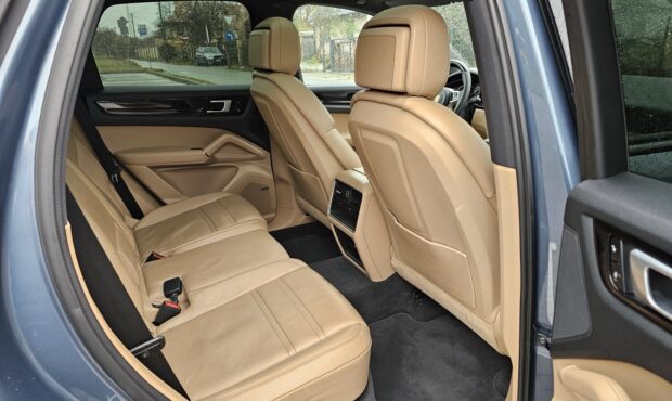 Мініатюра 46 Porsche Cayenne 2018