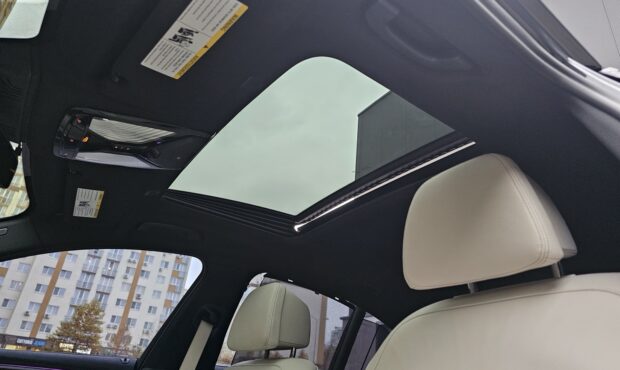 Миниатюра 48 BMW M550i xDrive 2019 4.4