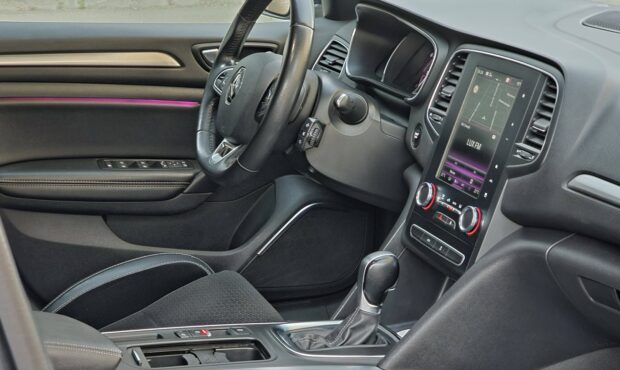 Миниатюра 47 Renault Megane 2018