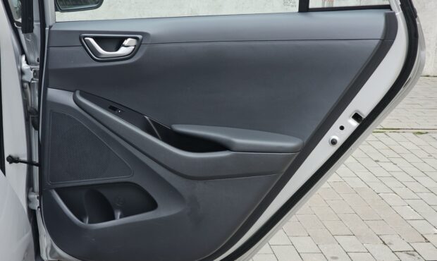 Мініатюра 44 Hyundai Ioniq Electric