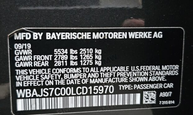 Миниатюра 49 BMW M550i xDrive 2019 4.4