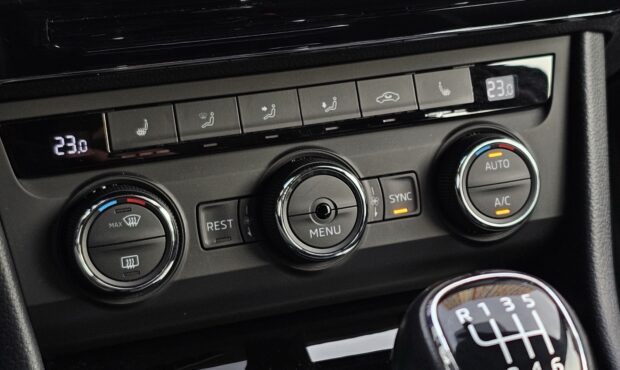 Миниатюра 48 Skoda Superb 2016